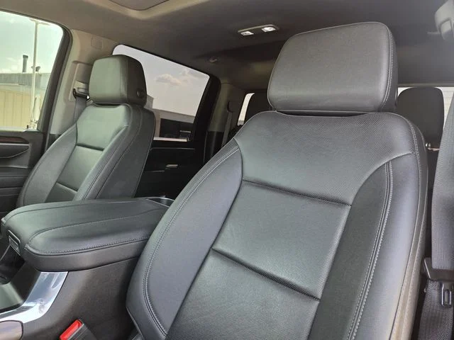 Used 2025 Silver GMC SLT image 27