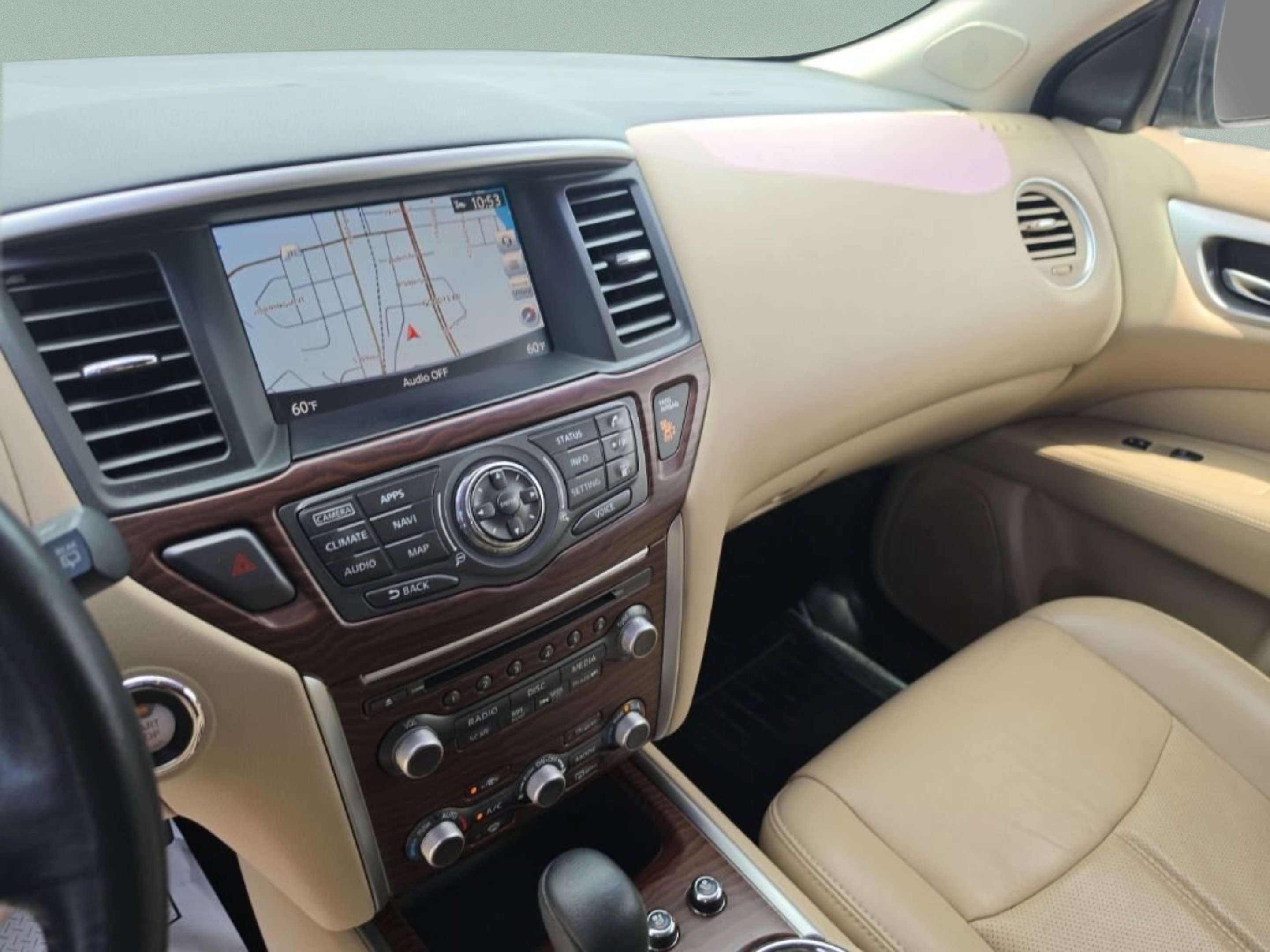 Used 2018 Black Nissan Platinum image 16
