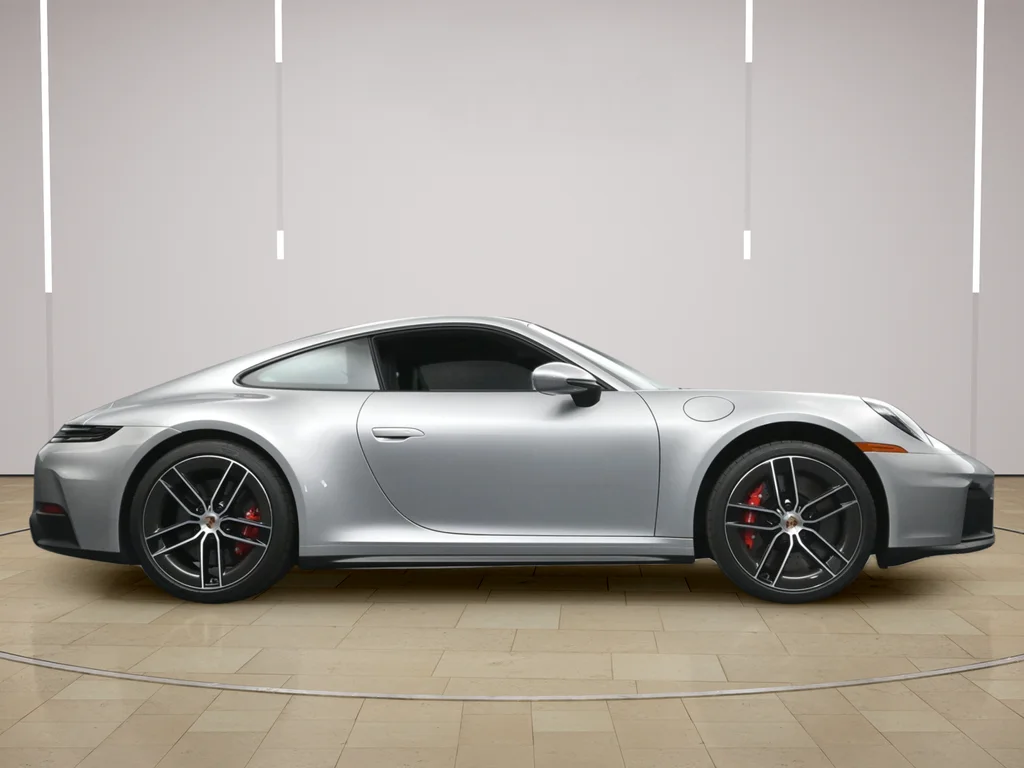 2025 Porsche 911 GTS - Photo 32