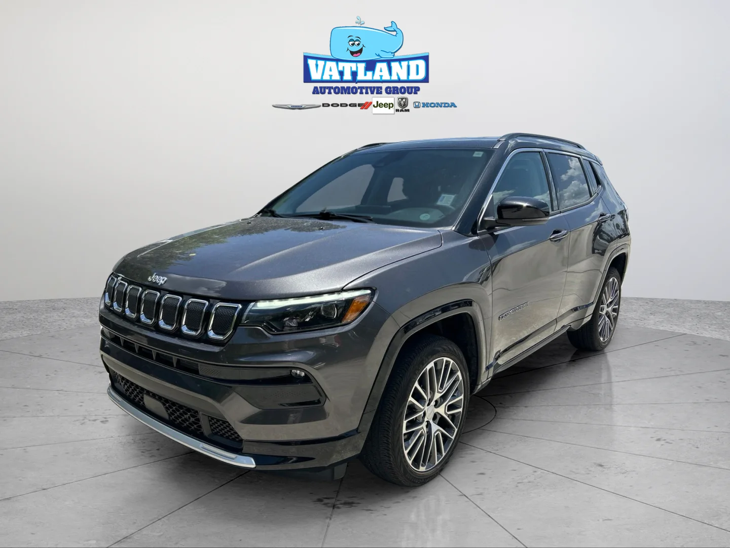 Used 2022 Crystal Metallic Jeep Limited image 20