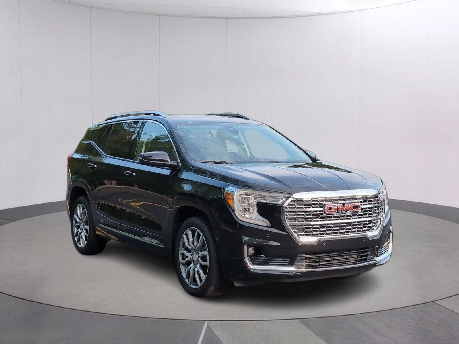 Used 2023 Ebony Twilight Metallic GMC Denali image 9