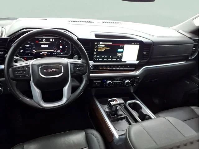 Used 2023 Sterling Metallic GMC SLT image 5