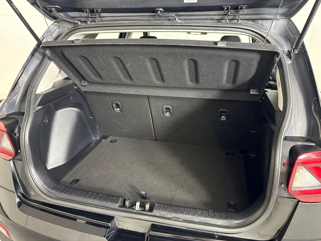 Used 2025 Black Hyundai SEL image 21