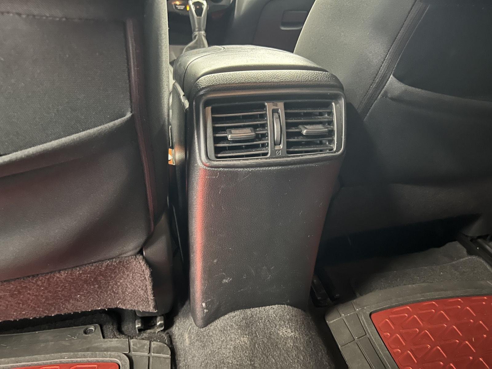 2020 Nissan Rogue SV - Photo 25