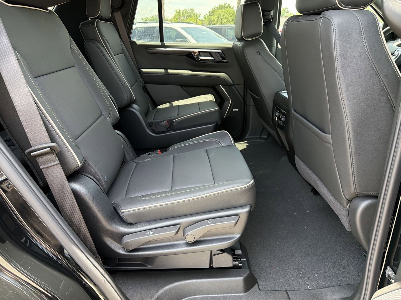 2026 Chevrolet Tahoe Premier - Photo 27