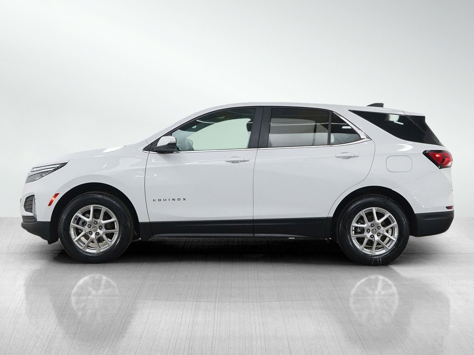 Used 2024 Chevrolet Equinox LT with VIN 3GNAXUEG2RS195738 for sale in White Bear Lake, Minnesota
