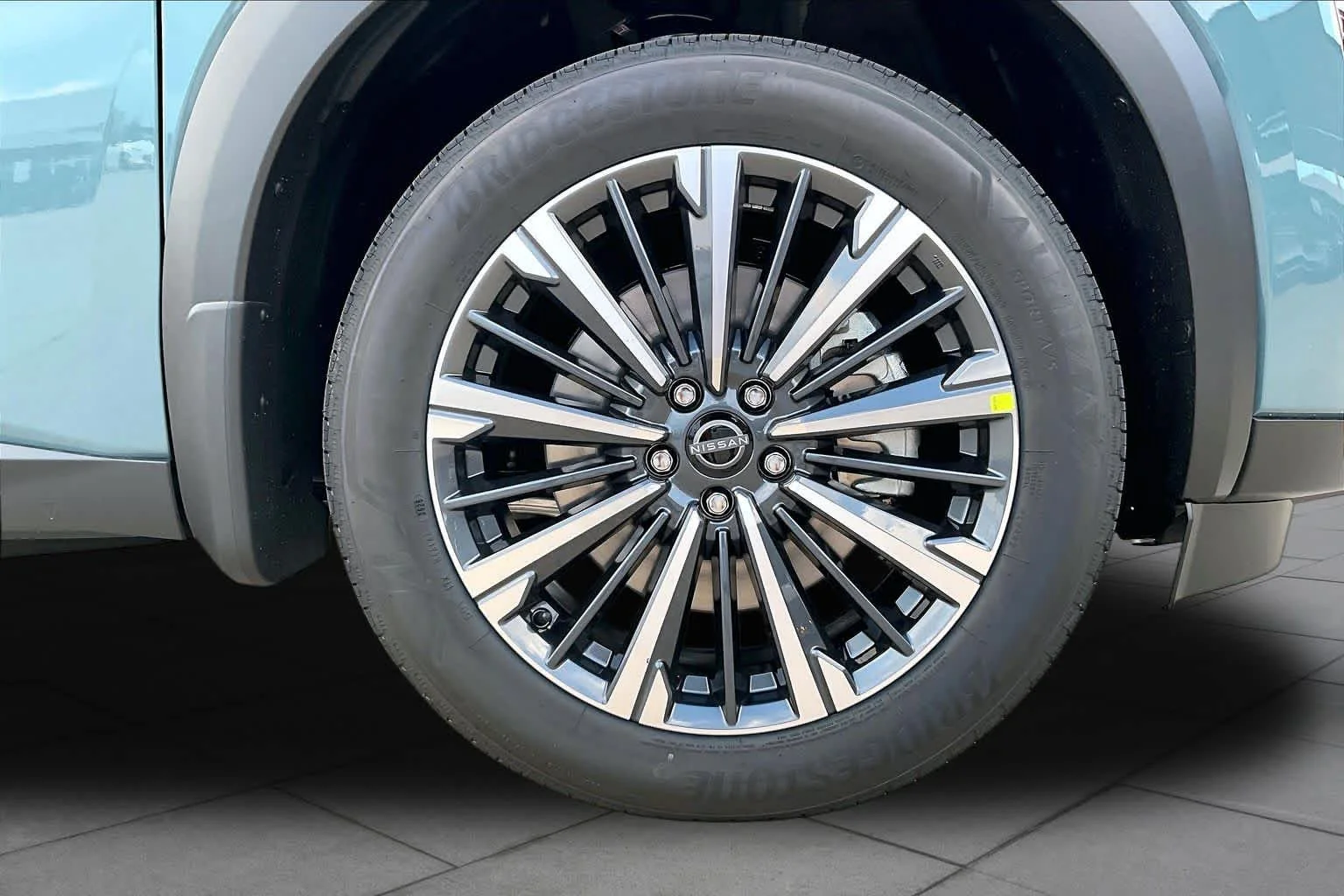 New 2026 Baltic Teal Pearl / Super Black Two-tone Nissan Platinum image 12