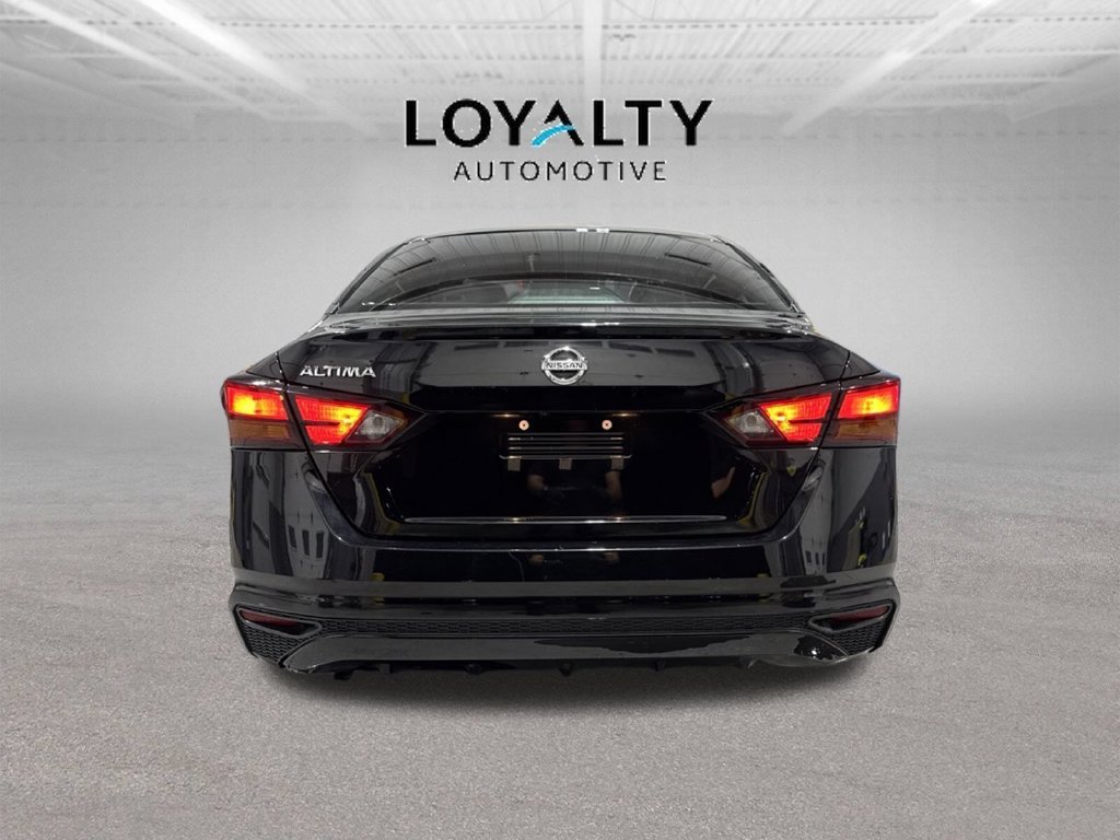 Used 2022 Black Nissan 2.5 S image 4