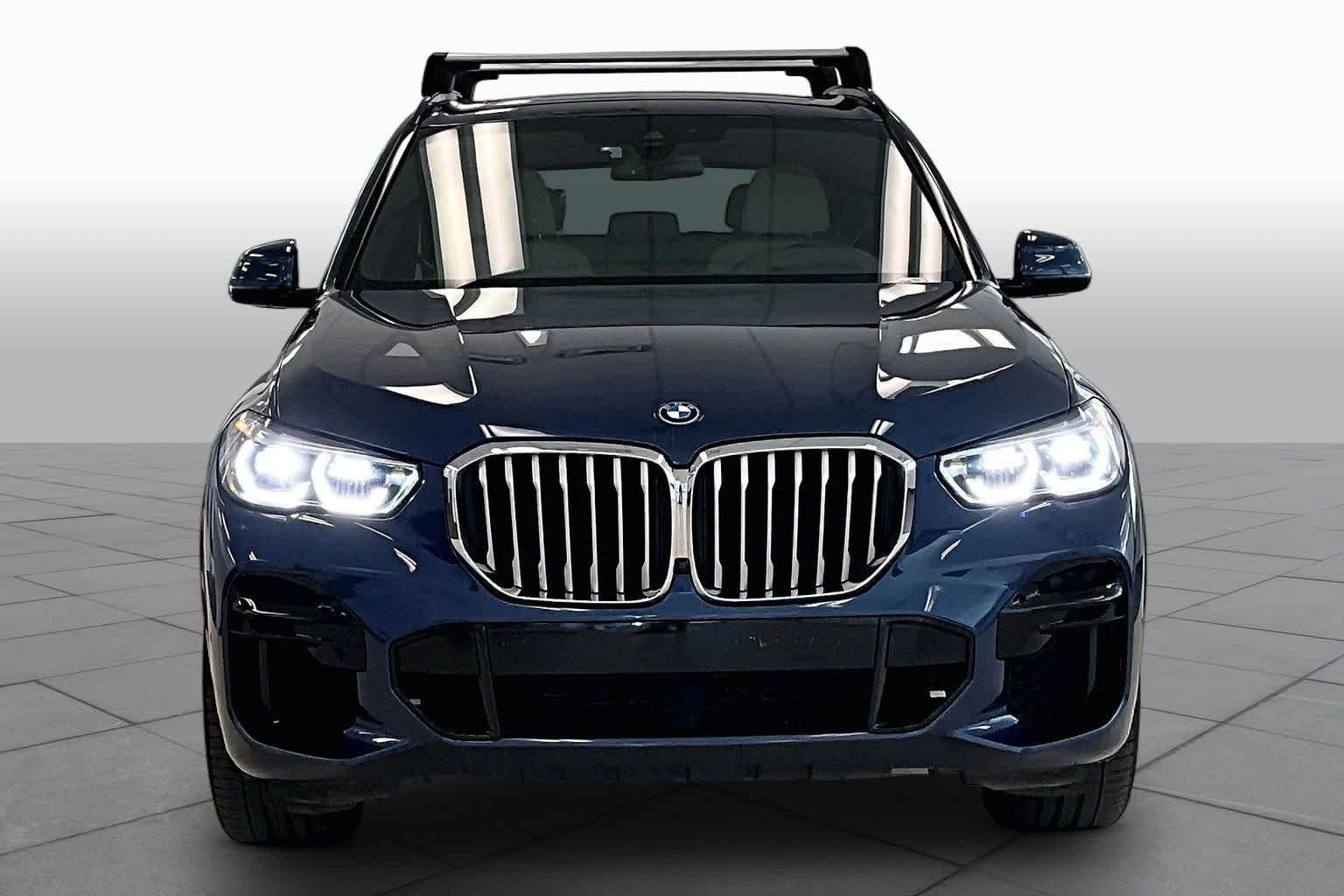 Used 2022 Phytonic Blue Metallic BMW xDrive45e image 3