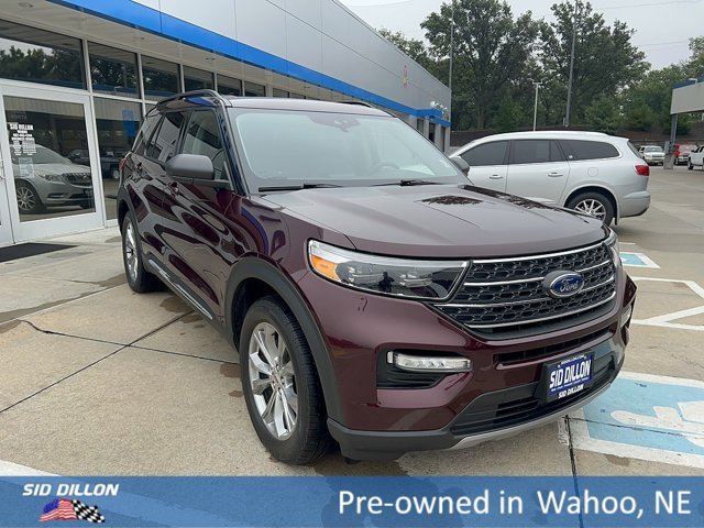 Used 2022 Burgundy Velvet Tinted Clearcoat Ford  image 7
