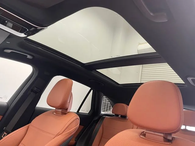 New 2026  Mercedes-Benz GLC 300 image 5