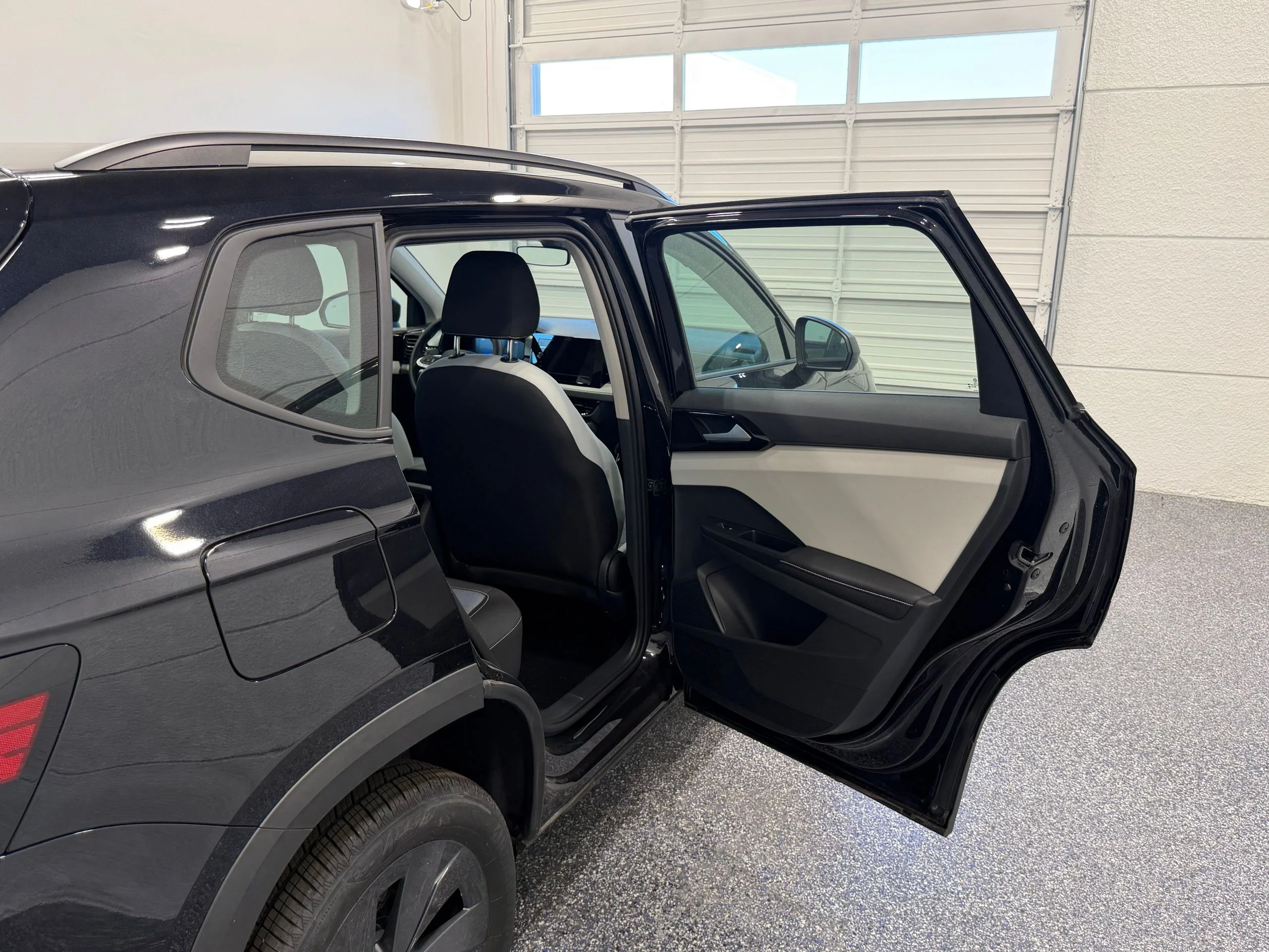 New 2026 Black Volkswagen 1.5T S image 25