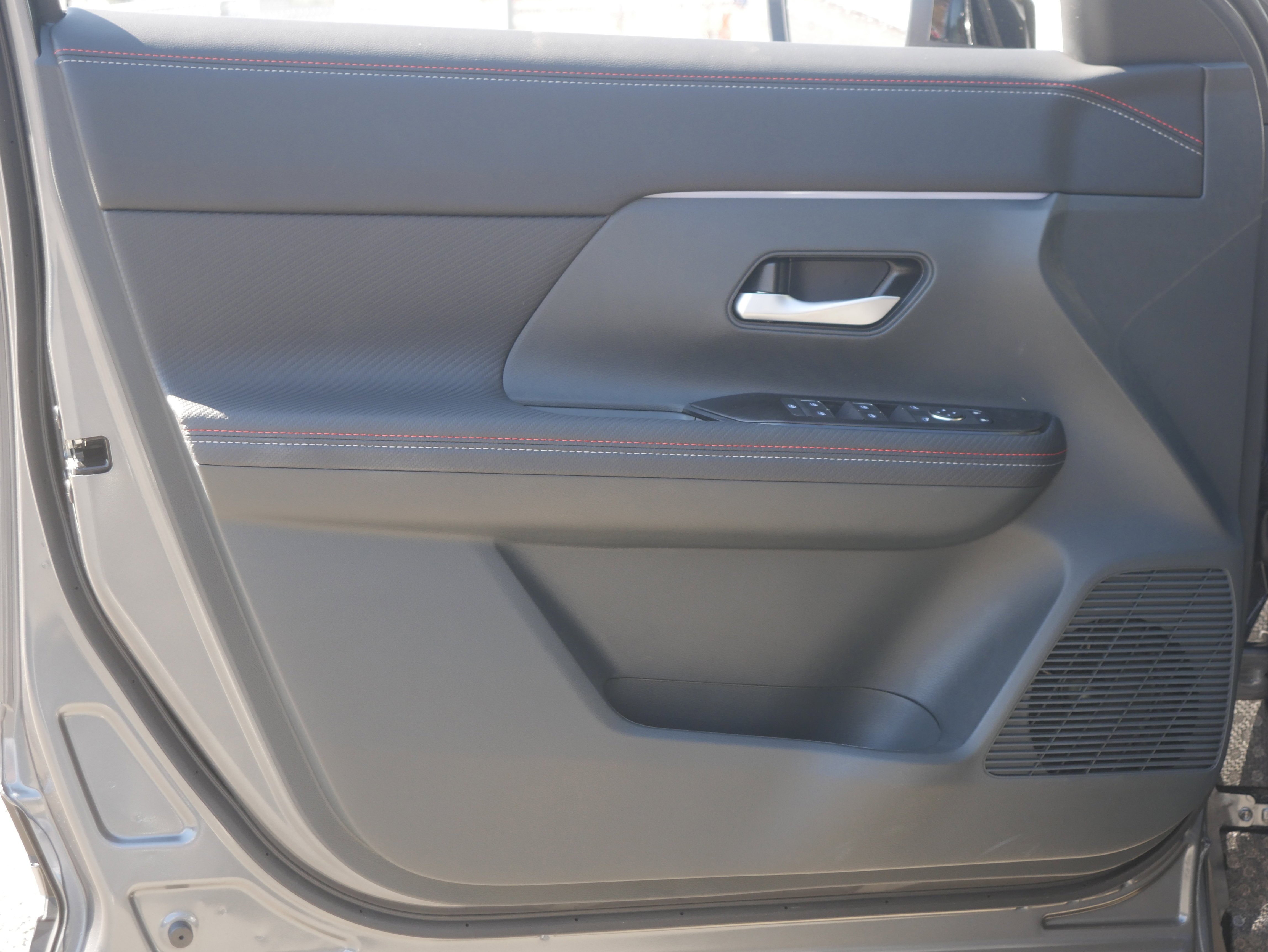 2026 Nissan KICKS SR AWD - Photo 32