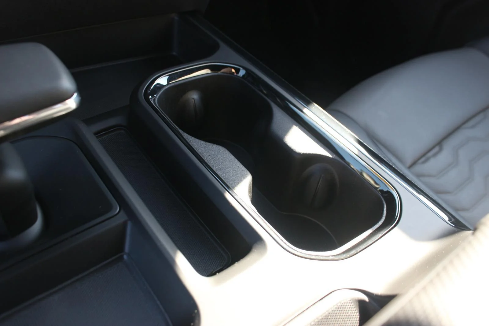 Used 2024 Summit White Chevrolet ZR2 image 28