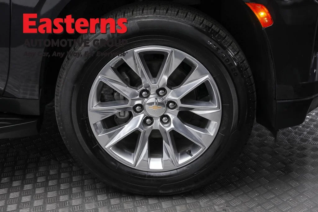 Used 2024 Gray Chevrolet Premier image 33