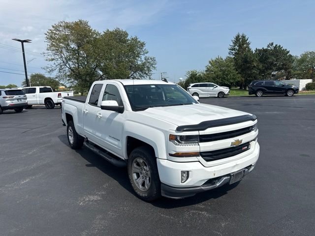 Used 2017 White Chevrolet LT image 6