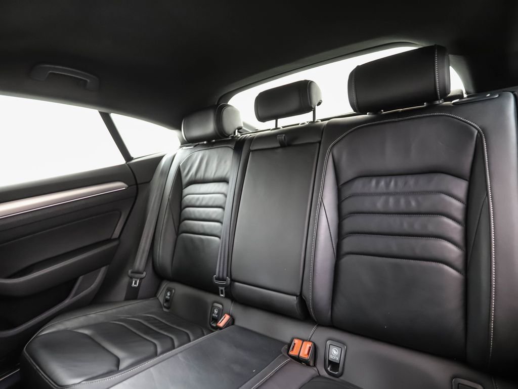 Used 2019 Deep Black Volkswagen 2.0T SEL R-Line image 23