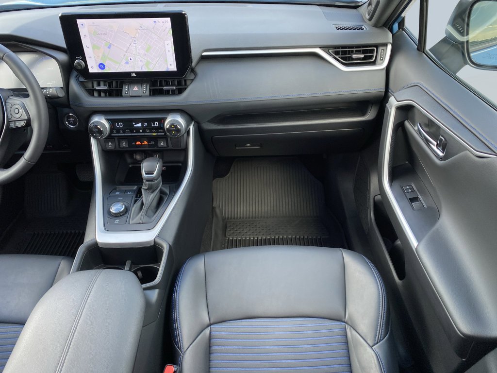 2024 Toyota RAV4 XSE - Photo 16