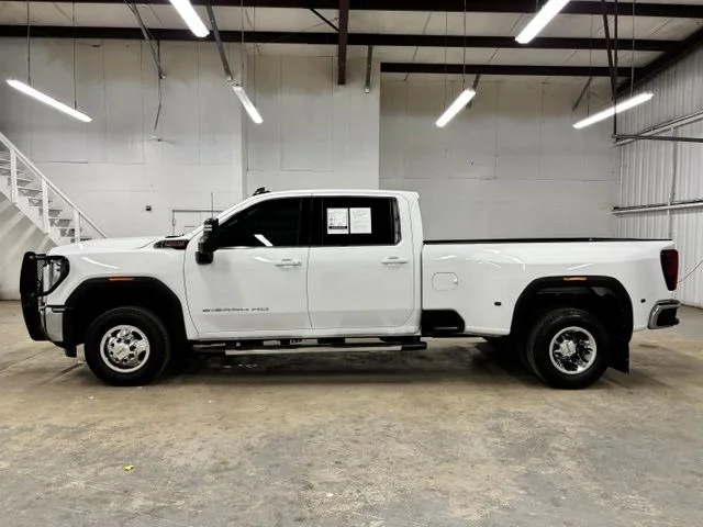 Used 2025 White GMC SLE image 4