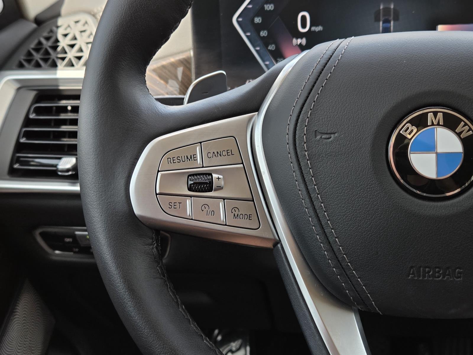 Used 2023 Black Sapphire Metallic BMW xDrive40i image 19
