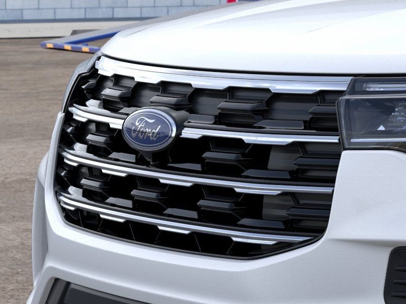 New 2026 Star White Metallic Tri-Coat Ford Active image 17