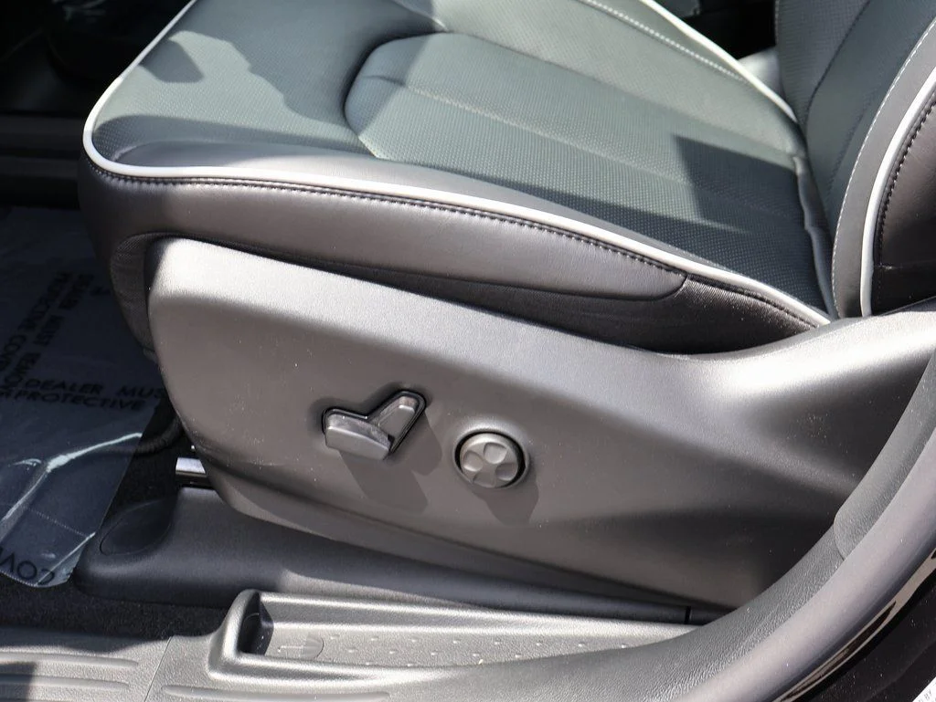 2026 Chrysler Pacifica Limited - Photo 23