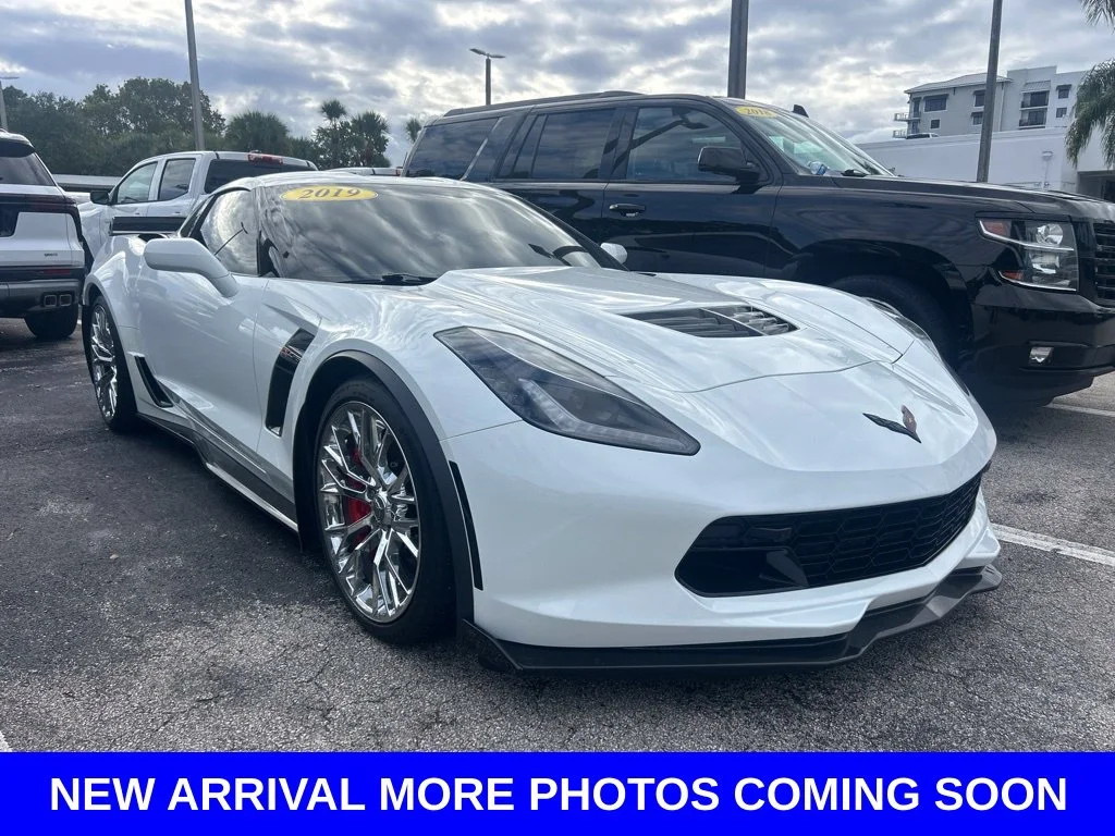 Used 2019 White Chevrolet Z06 image 1