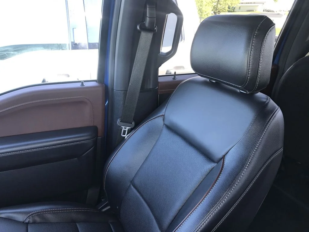 Used 2023 Blue Ford Lariat image 25