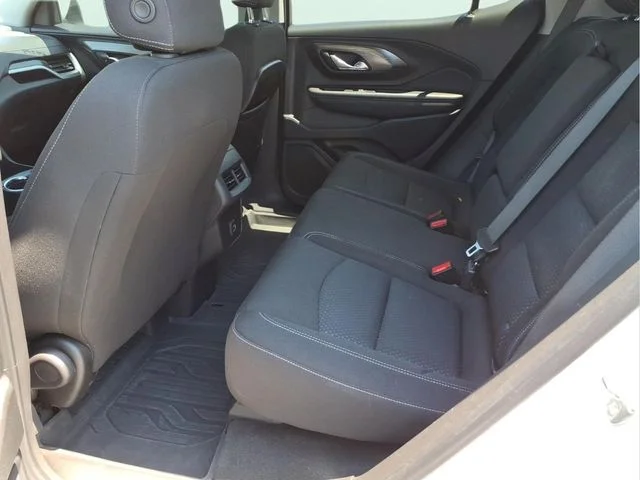 Used 2023 White GMC SLE image 17