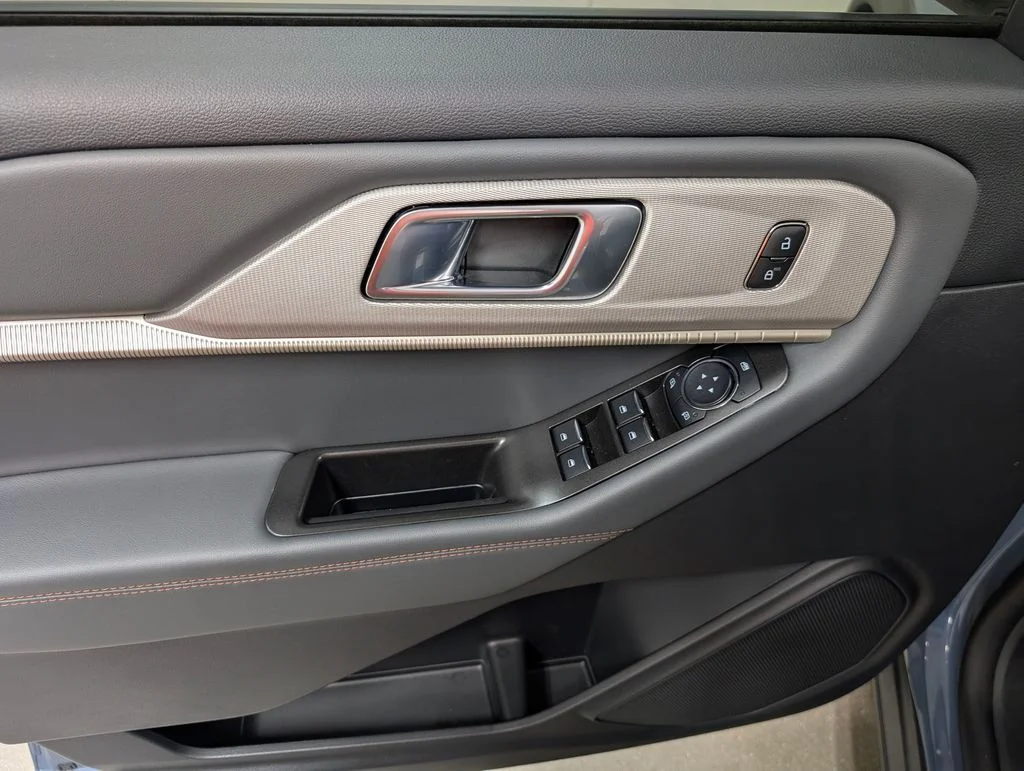 New 2026 Vapor Blue Metallic Ford Active image 10