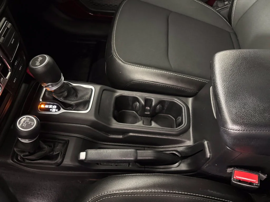 Used 2021 Red Jeep Unlimited Sport image 37