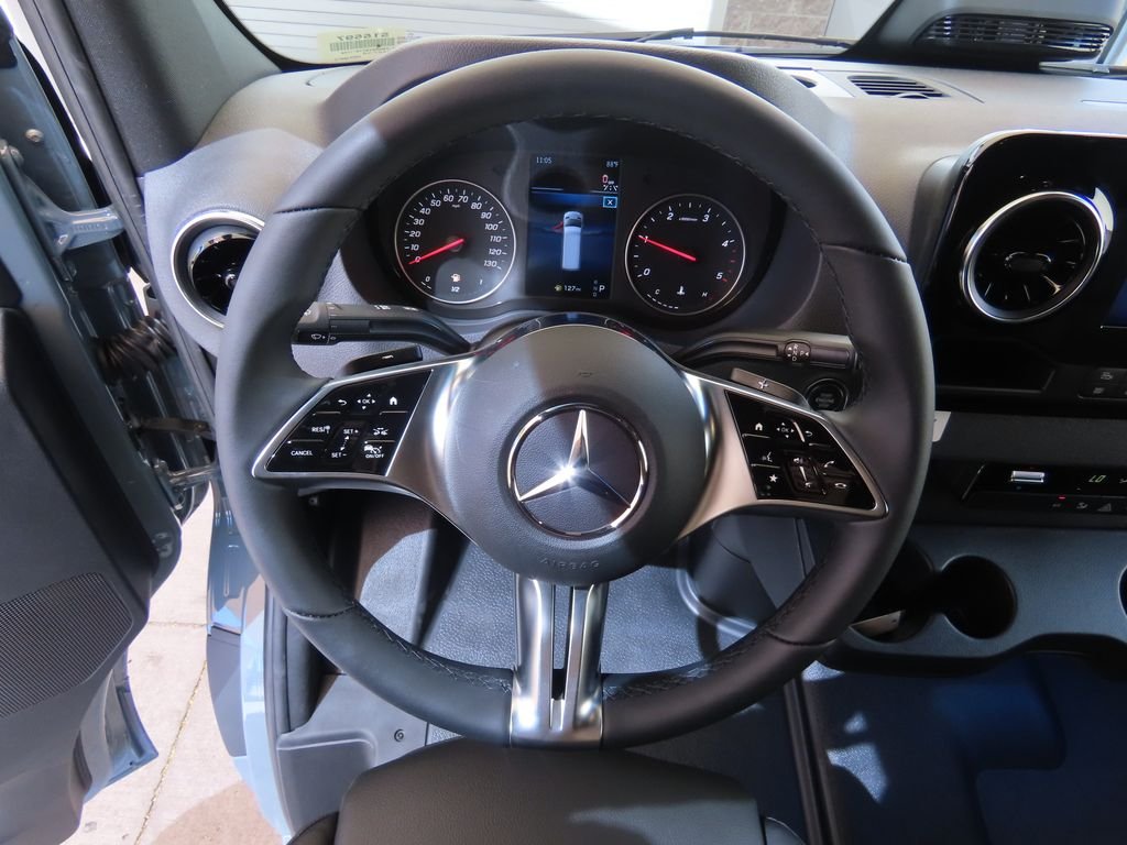 New 2026  Mercedes-Benz Cargo 170 WB image 11