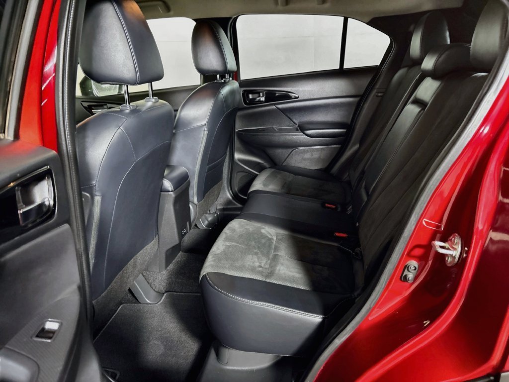 Used 2025 Alloy Silver Metallic Mitsubishi  image 20