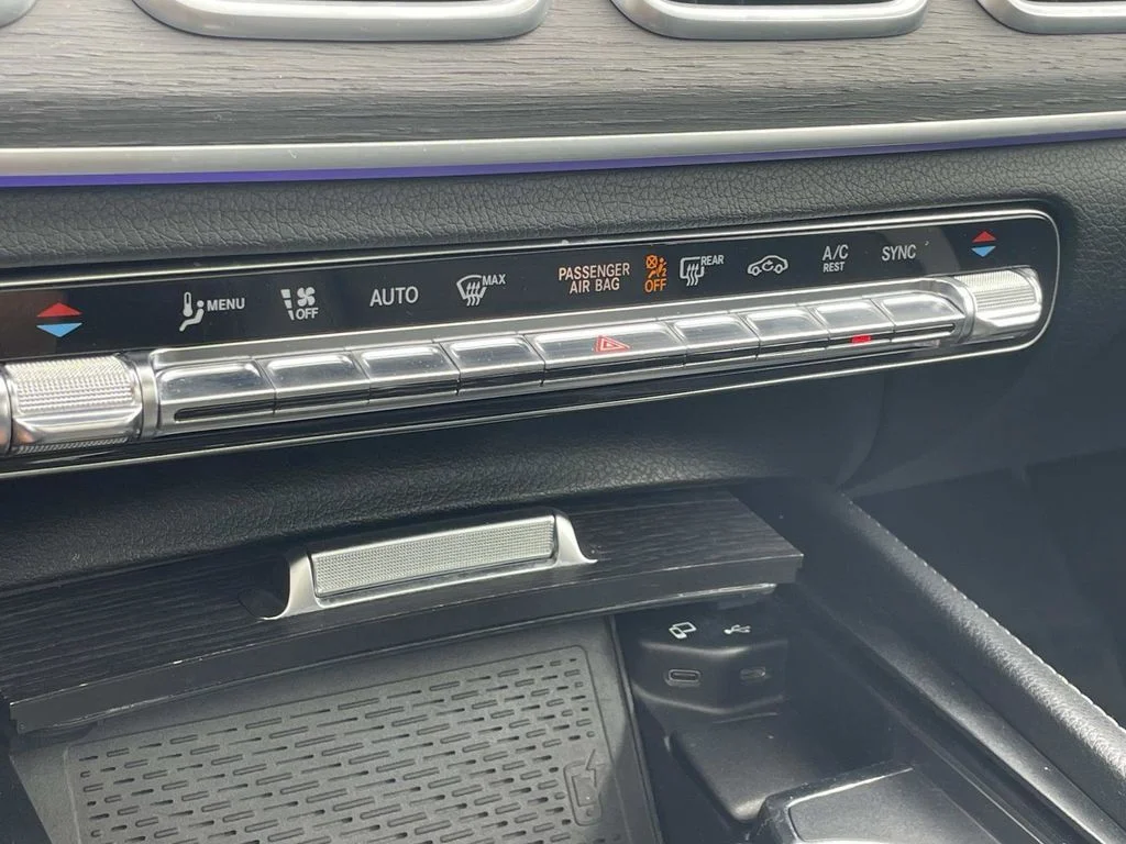 Used 2020  Mercedes-Benz GLS 580 image 24