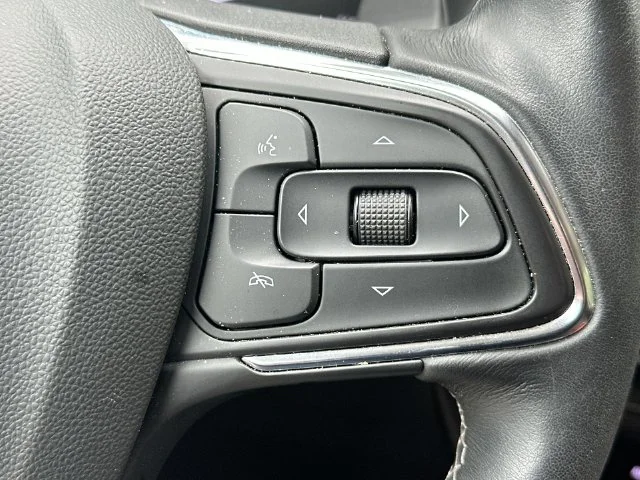 Used 2021 Black Buick Essence image 49