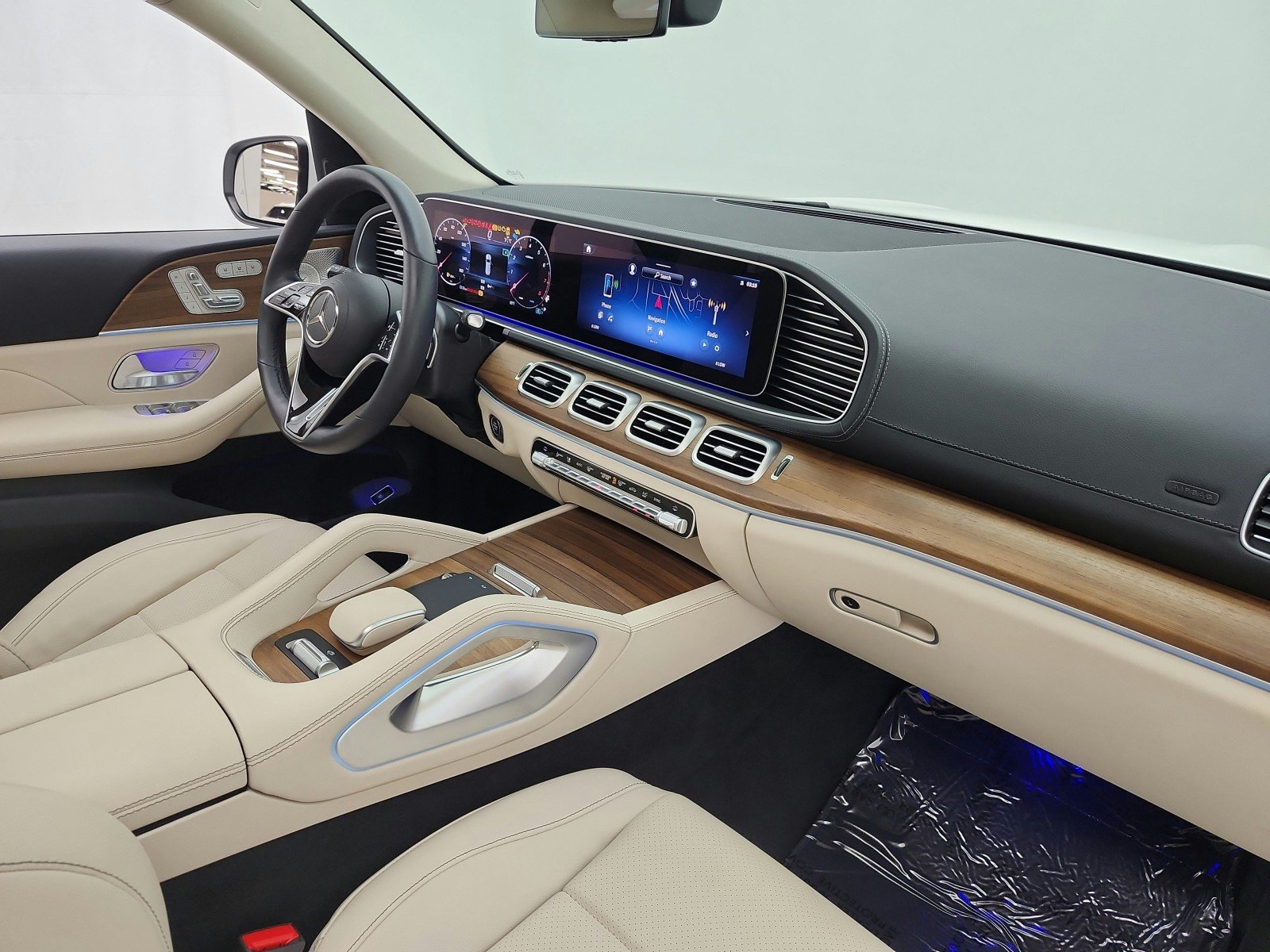 Certified Used 2024 Polar White Mercedes-Benz GLS 450 4MATIC® SUV image 22