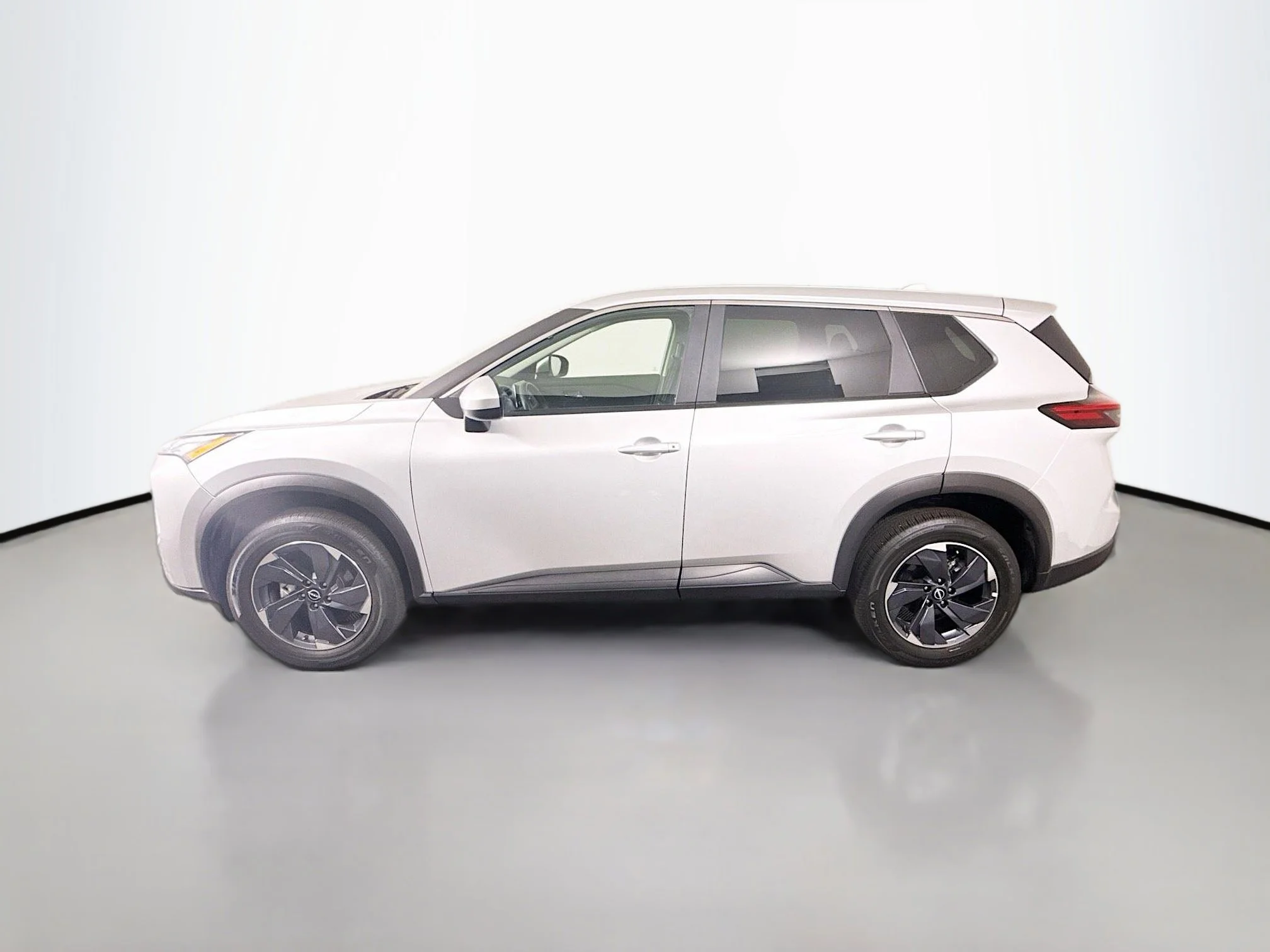 Used 2025 Brilliant Silver Metallic Nissan SV image 4