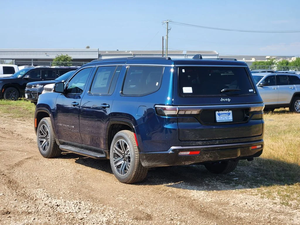 New 2026 Fathom Blue Pearl-Coat Exterior Paint (Late Availability) Jeep  image 3