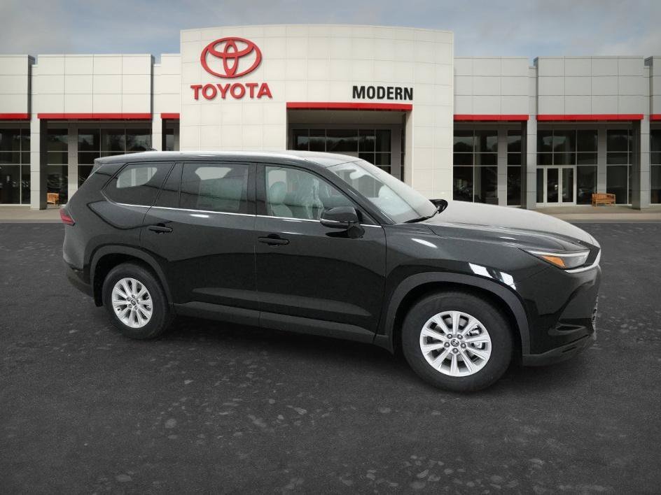 New 2026 Midnight Black Met Toyota Hybrid XLE image 12