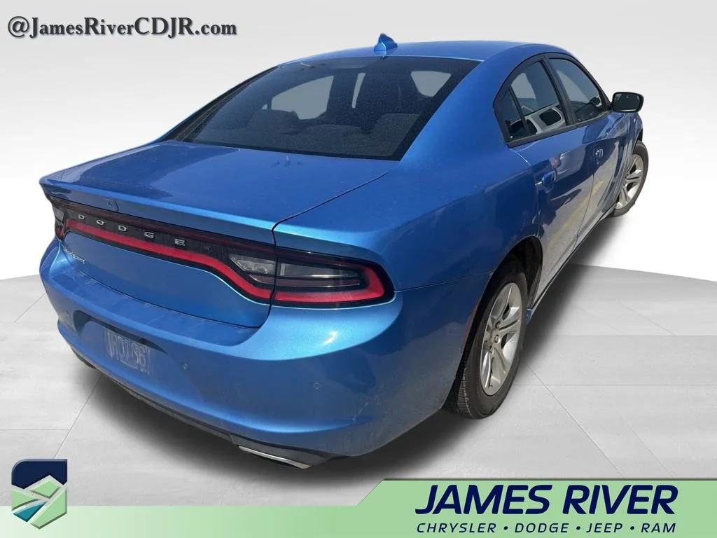 Used 2023 Blue Dodge SXT image 5