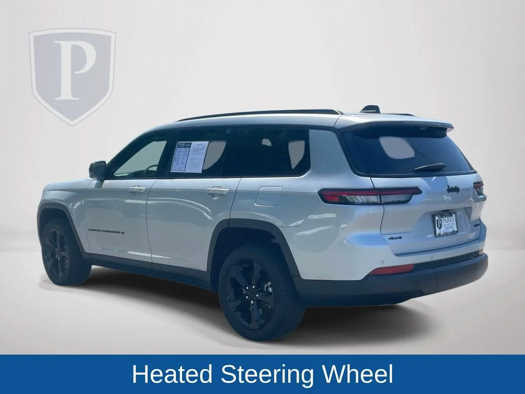 Used 2024 Silver Jeep Limited image 7