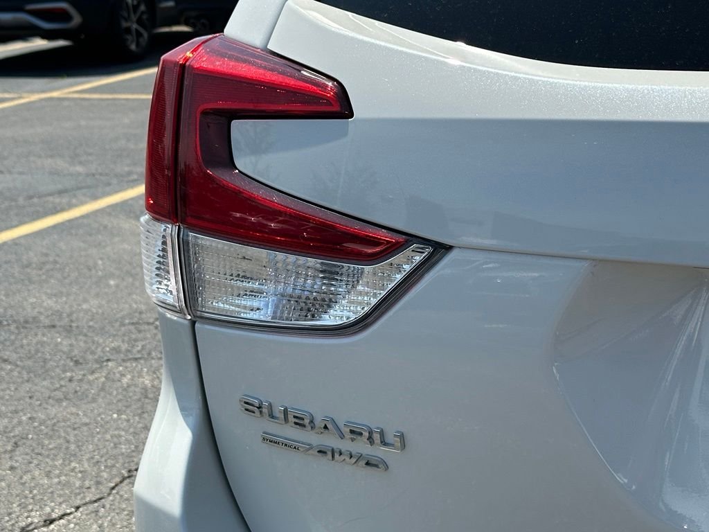 Used 2020 White Subaru Premium image 8