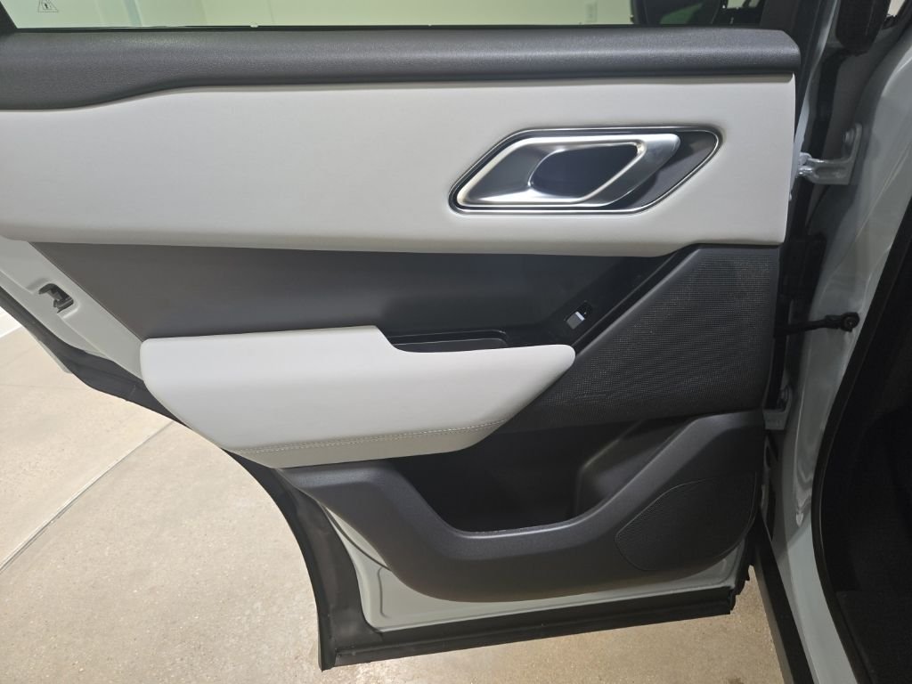 New 2026 Arroios Grey Land Rover S image 20
