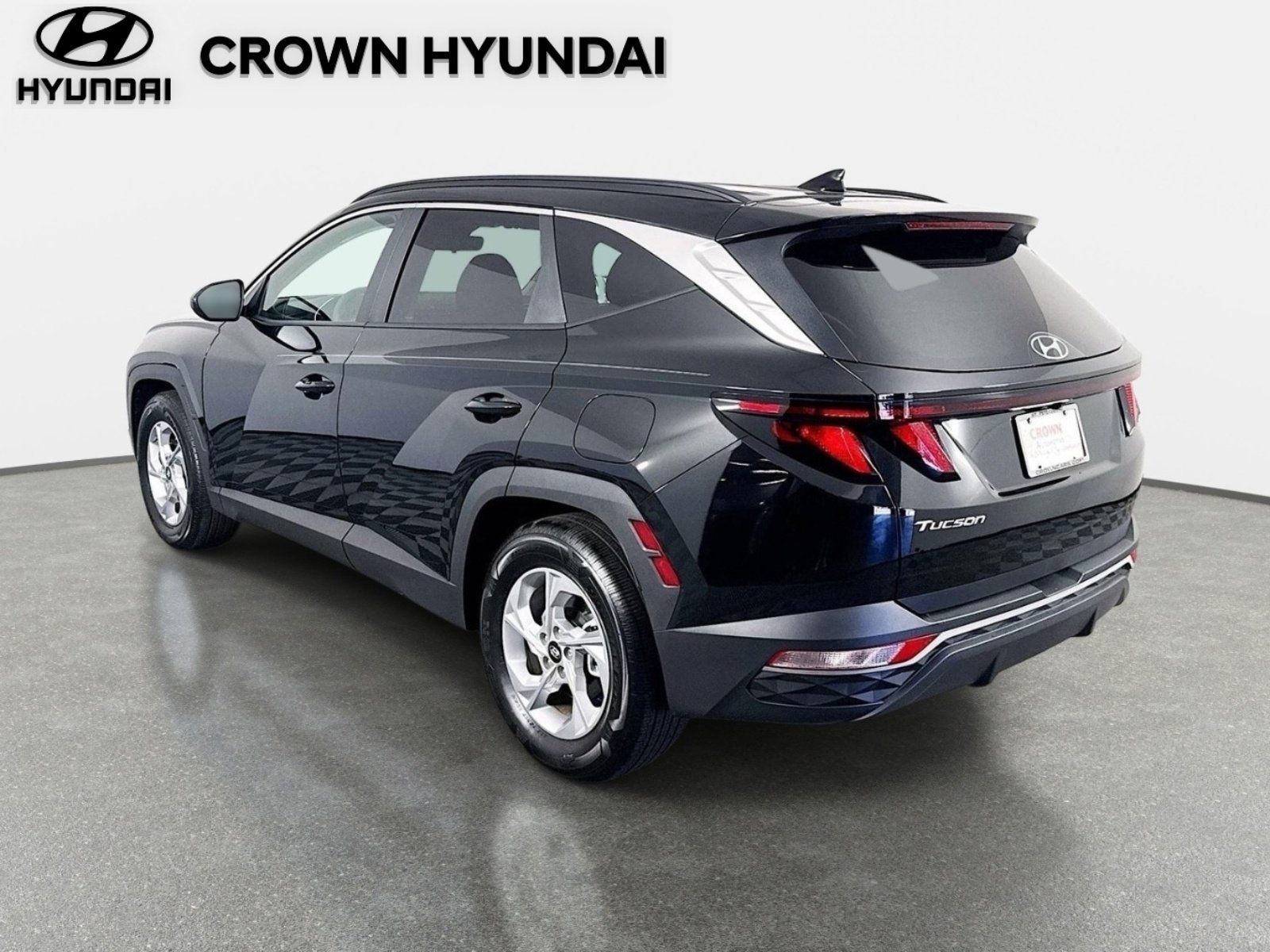 Used 2024 Black Pearl Hyundai SEL image 7