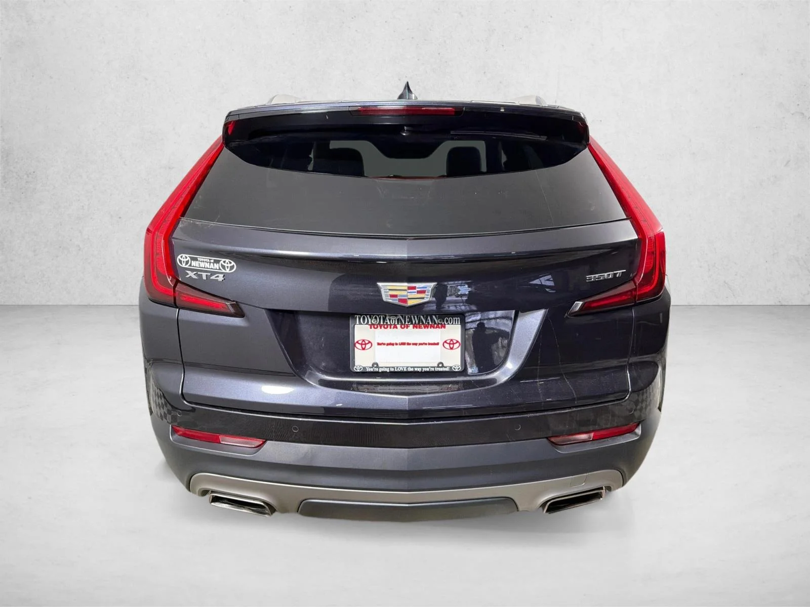 Used 2023 Gray Cadillac FWD Premium Luxury image 4
