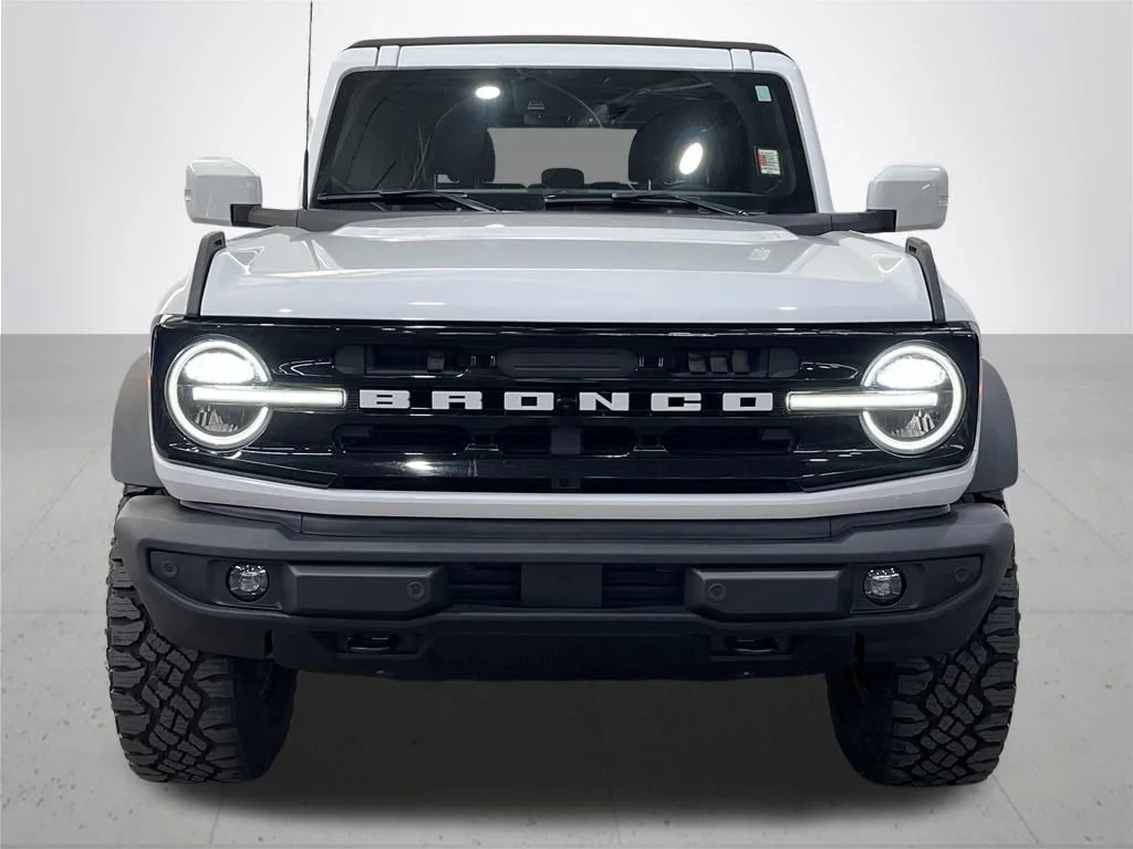 Used 2022 White Ford Outer Banks image 4