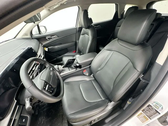 New 2026 Glacial White Pearl Kia EX image 14