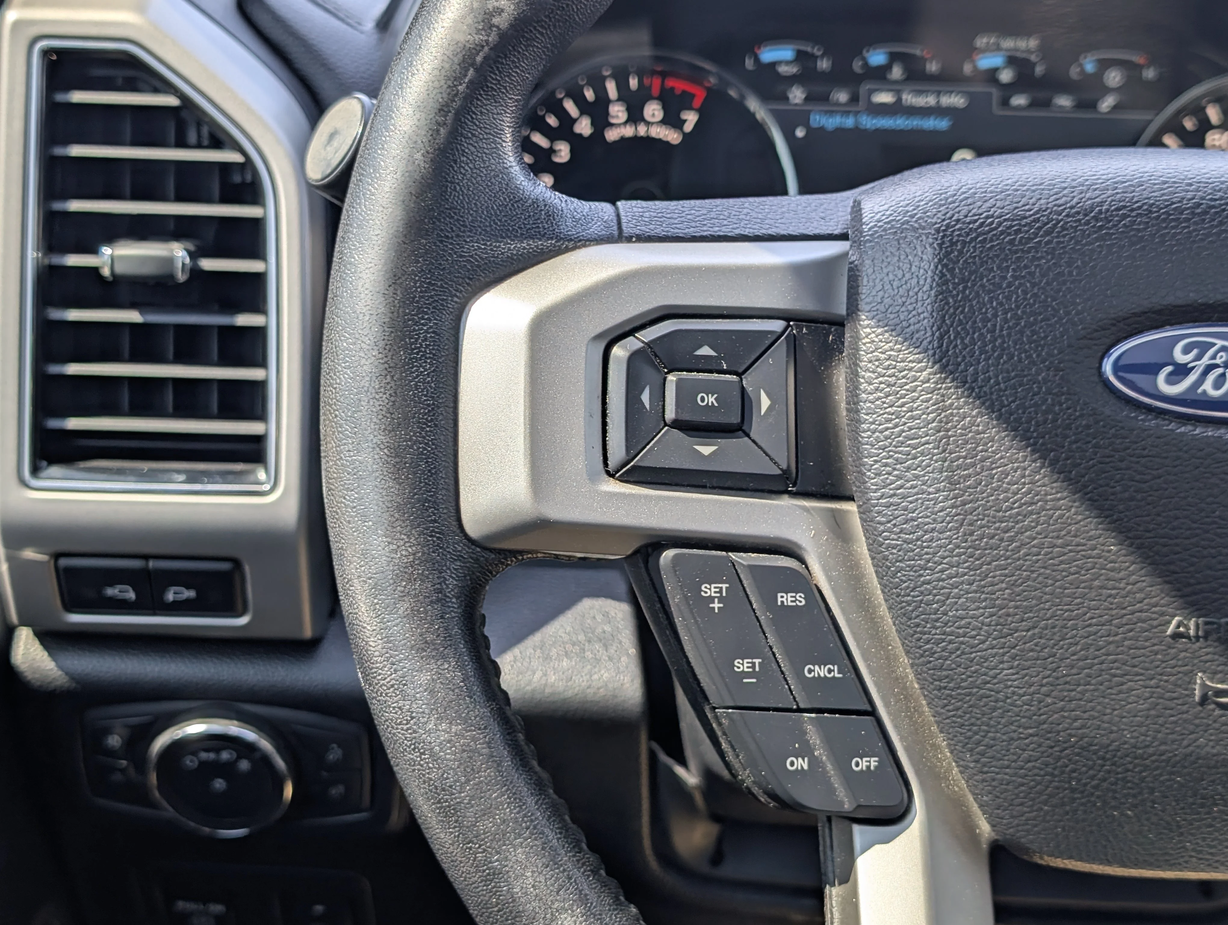 Used 2019 Blue Ford XL 4WD SuperCrew 5.5