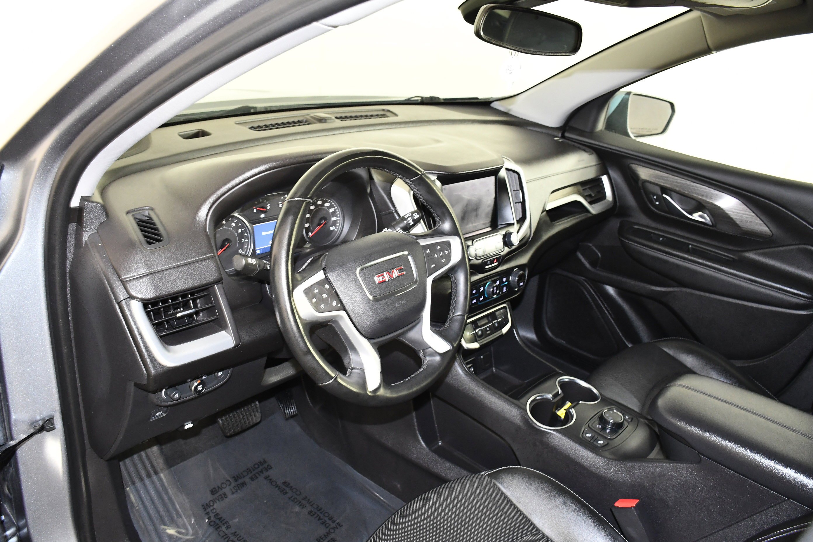 Used 2024 Sterling Metallic GMC SLT image 39