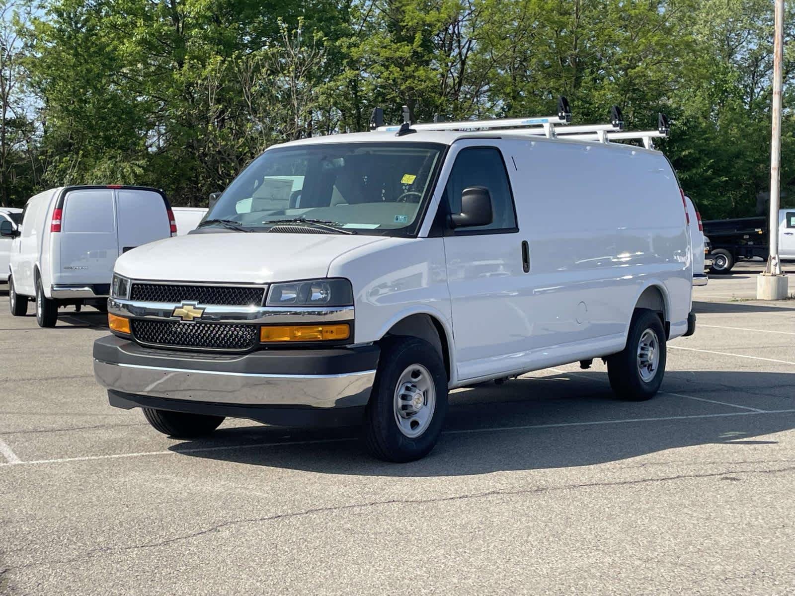 2026 Chevrolet Express Cargo Work Van - Photo 35